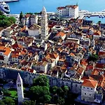 Pensionat Luxury Pino 4*