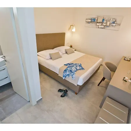 Luxury Pino Πανσιόν Σπλιτ