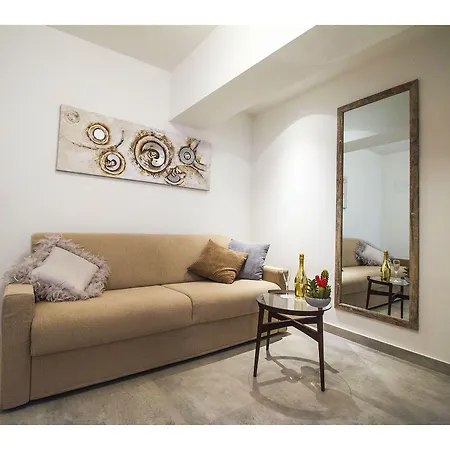 Luxury Pino Πανσιόν Σπλιτ