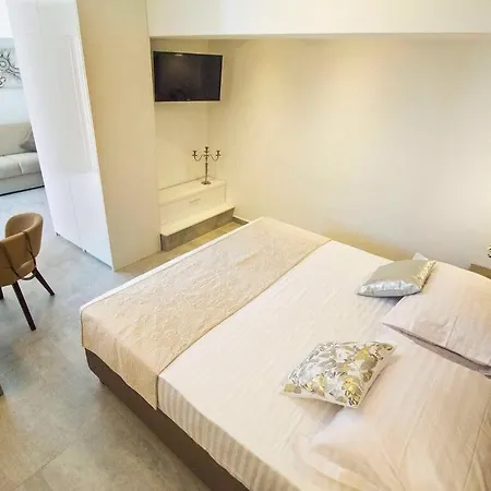 بيت ضيافة Luxury Pino 4*