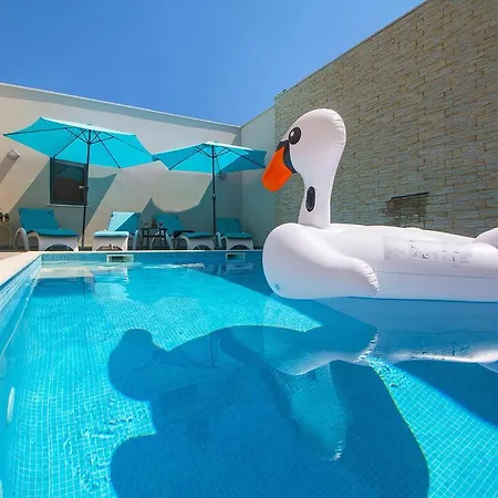 Luxury Pino Konukevi