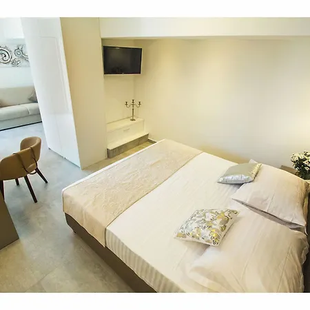 Luxury Pino