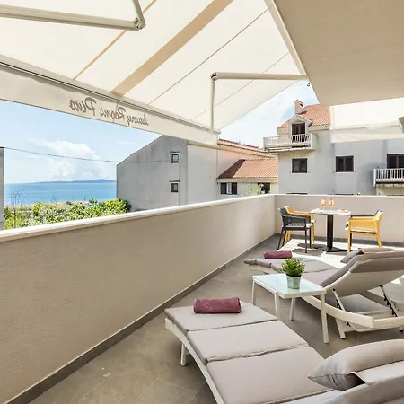 Luxury Pino 4* Split