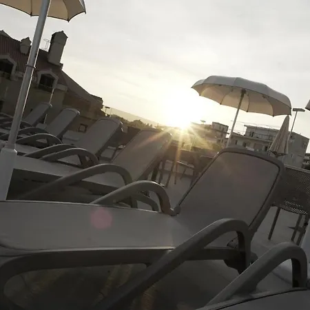 Luxury Pino Πανσιόν 4*