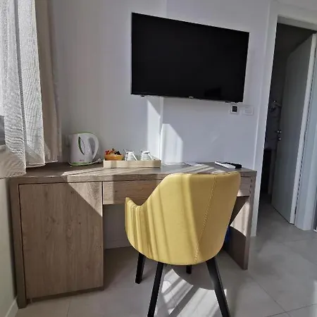 Luxury Pino Πανσιόν Σπλιτ