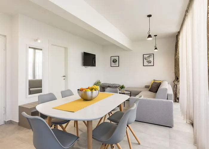 Luxury Pino Guest house 4*