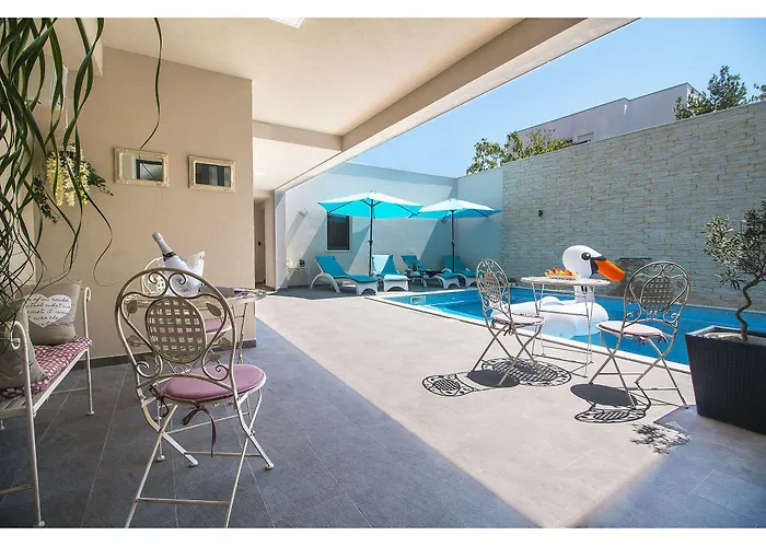 Guest house Luxury Pino 4*