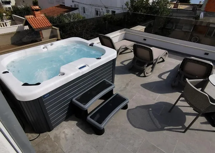 Luxury Pino Guest house 4*