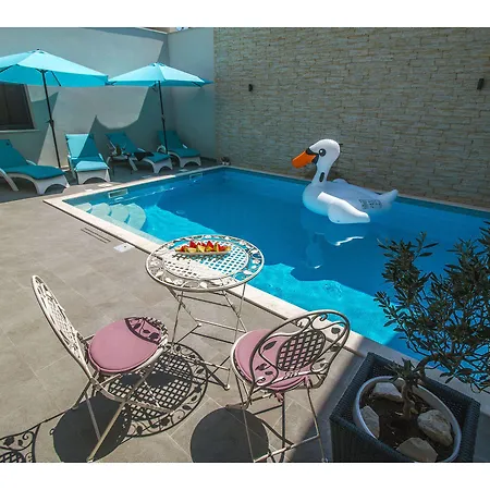 Luxury Pino 4* Split